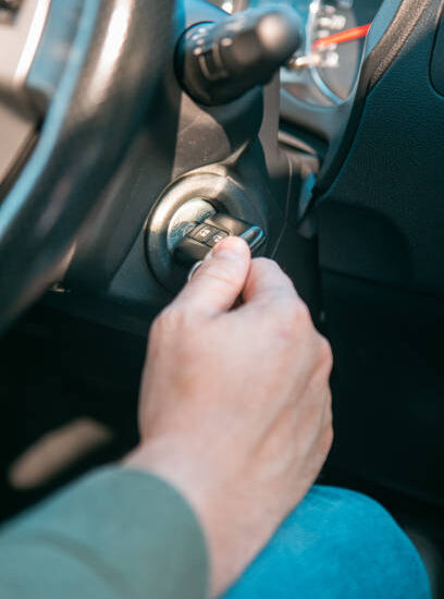 car locksmith dealing with car key ignition